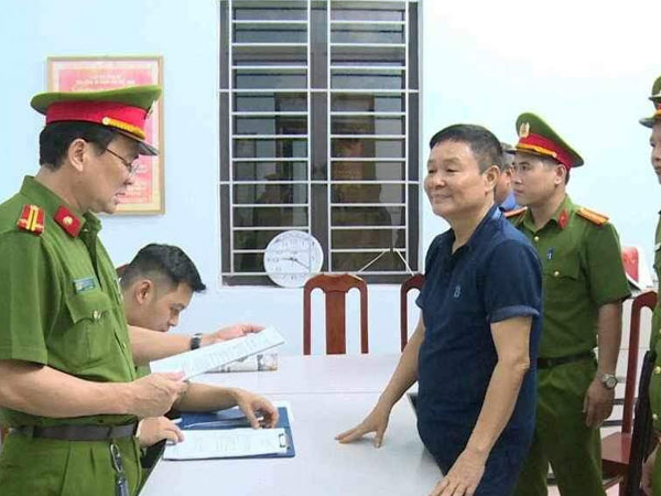 Lý do La 'điên' làm tư nhân vẫn bị khởi tố tội Lợi dụng chức vụ, quyền hạn khi thi hành công vụ