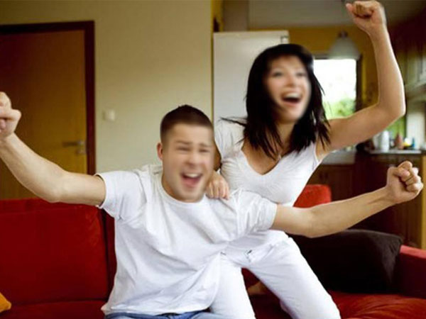 Nghĩ đến những thứ vợ bày ra để thức đêm cháy hết mình trong trận Tây Ban Nha và Croatia mà tôi lo không tài nào chợp mắt được