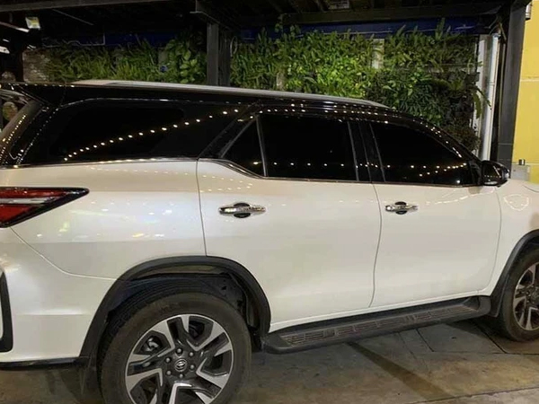 Vừa chuyển tiền mua xe Toyota Fortuner, người phụ nữ sốc nặng vì còn chưa kịp lái đi thì đã bị cướp