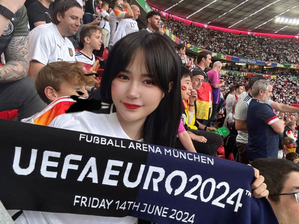 Gặp gỡ gái xinh Việt Nam chi 200 triệu đi xem Euro 2024: Fan tuyển Đức từ năm 9 tuổi, mong 'cỗ xe tăng' lên ngôi vô địch