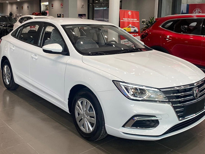 Giá xe MG5 MT lăn bánh chỉ 365 triệu tại Việt Nam, vẫn ế khách