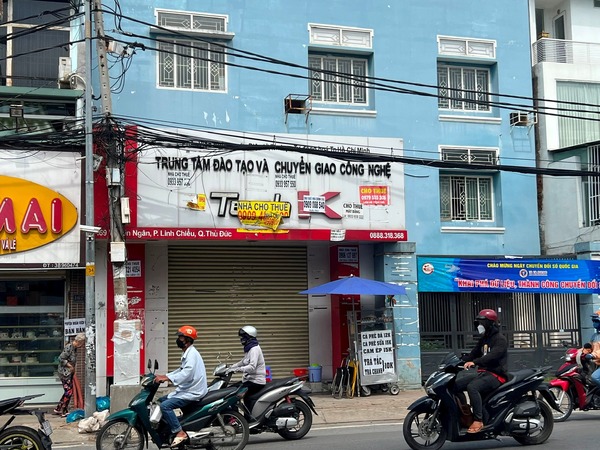 Nỗi lòng của chủ quán trải qua 3 lần trả mặt bằng, đến lần thứ 4 ngậm ngùi trả tiếp vì kinh doanh vẫn ế ẩm