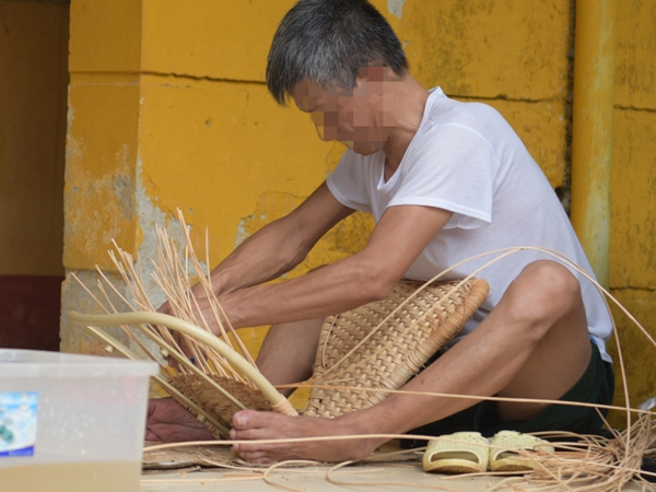 Éo le con đường sa vào ma túy của người cao tuổi