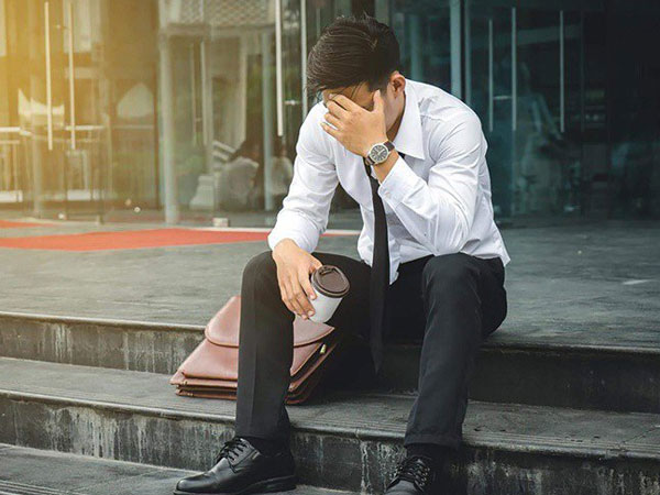 Hóa ra nhiều người đàn ông cảm thấy bế tắc trong cuộc sống vì 3 lý do này