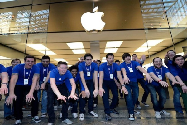 Apple bị kiện vì trả lương thấp cho 12.000 nhân viên nữ