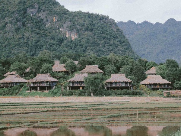 Khung cảnh thanh bình tại ngôi làng hơn 700 tuổi ở Hòa Bình