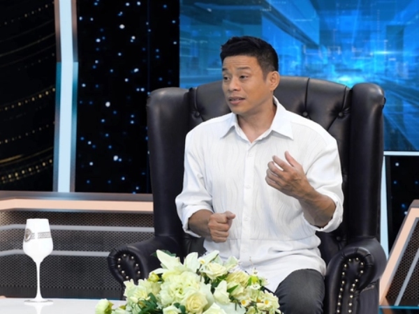 Nam đạo diễn Việt kể chuyện bị Dustin Nguyễn đấm đau tới mức nghẹt thở