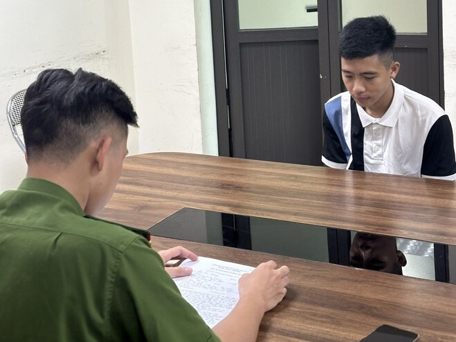 Truy bắt thành công đối tượng đập kính 9 xe ô tô trong đêm tại Hà Đông