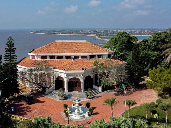 Chi tiền triệu nghỉ dưỡng tại biệt thự duy nhất của vua Bảo Đại ở miền Bắc