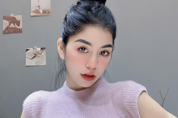 Hằng Du Mục 'xuất hiện' sau khi chồng thú nhận đã xô xát, quản lý bị Tôn Bằng ghen tuông cũng lên tiếng làm rõ một việc
