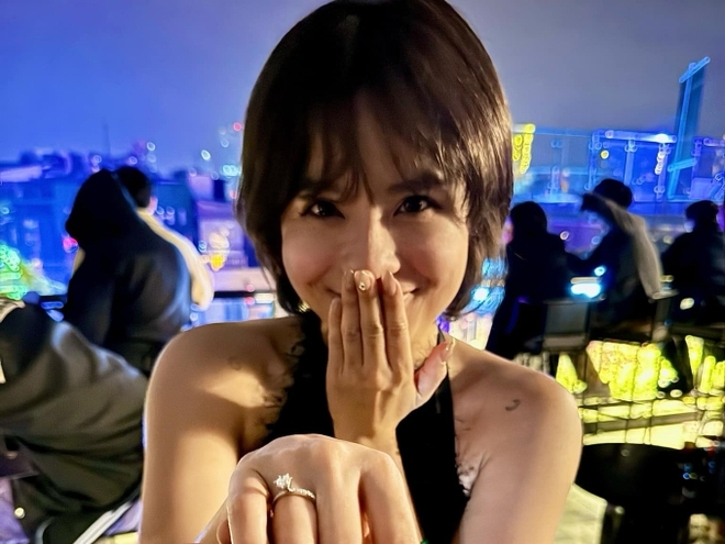 HOT: Thái Trinh tổ chức lễ ăn hỏi với bạn trai giấu mặt