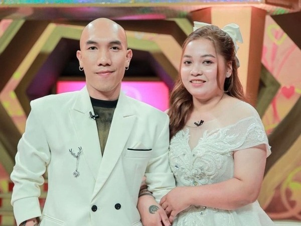 Phát hiện tin nhắn 'nhạy cảm' gửi cho vợ, chồng cay cú bỏ nhà đi, 6 tháng sau kết cục thay đổi hoàn toàn