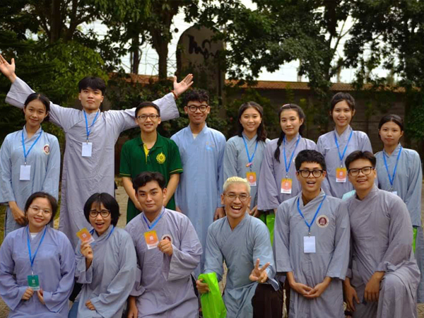 Lời gan ruột của người mẹ sau khi gửi con vào chùa tham dự khóa tu mùa hè