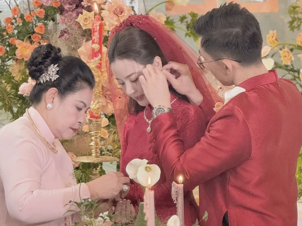 Lễ vu quy Midu: Dàn sính lễ và thái độ nhà chồng thiếu gia gây chú ý