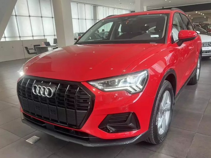 Cận cảnh Audi Q3 2024 tại đại lý Việt Nam, từ 1,8 tỷ đồng
