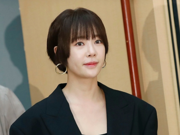 Hwang Jung Eum bị kiện vì 'phốt' nhầm 'tiểu tam'
