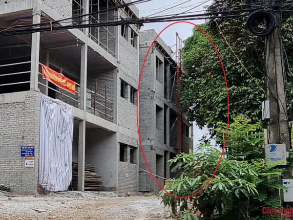 Hà Nội: Đứt cáp vận thang, 10 người thương vong
