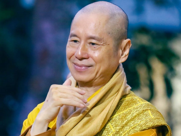 Xôn xao việc ông Thích Chân Quang lấy bằng tiến sĩ sớm, ĐH Luật Hà Nội nói gì?