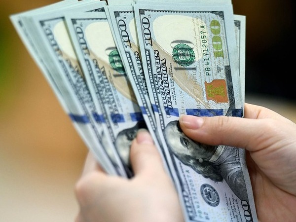 Giá USD tự do tiến sát mốc 26.000 đồng