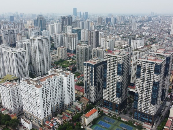Lương bao nhiêu mới mua được nhà Hà Nội, TP.HCM?