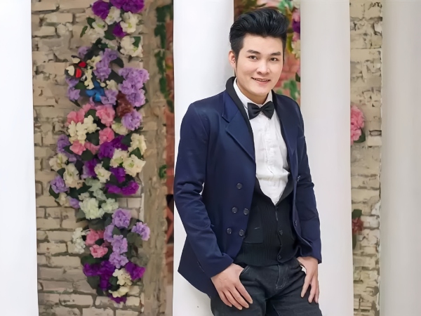 Ca sĩ Lý Hào Nam đột ngột trở về sau 6 tháng đi rong, bị đồn 'qua đời ở tuổi 41'
