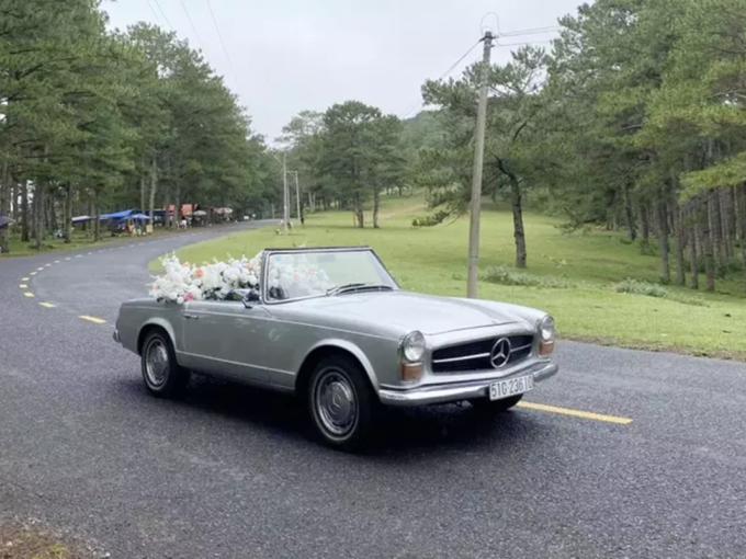 Tận thấy Mercedes-Benz 250SL ngót nghét 60 tuổi độc nhất Việt Nam