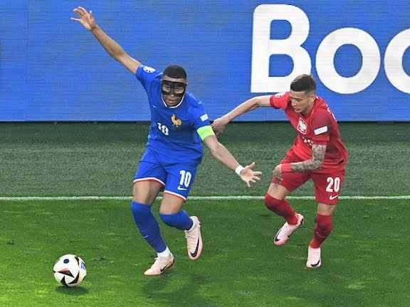 Hòa thất vọng Ba Lan dù Mbappe ghi bàn, Pháp rơi vào nhánh đấu tử thần
