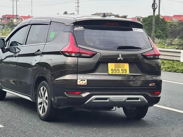 Biển số 'siêu đẹp' lắp trên xe kinh doanh vận tải có được định danh?