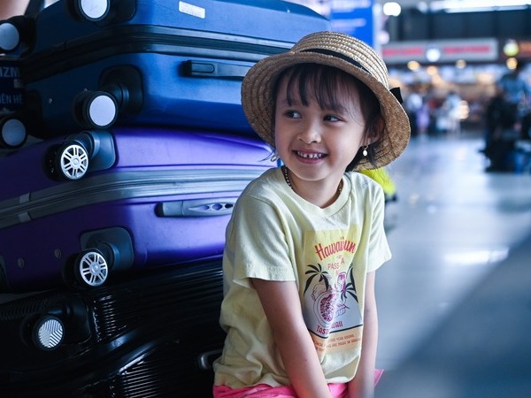 'Săn' vé bay nội địa chuyến đêm, du khách ngồi thất thểu ân hận giữa sân bay