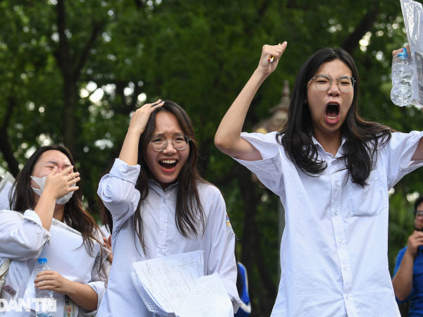 Đã 3 năm trôi qua nhưng vụ 'tai nạn thi tốt nghiệp' này vẫn khiến dân mạng cười bò, được gọi là: Giai thoại kinh điển nhất mùa thi!