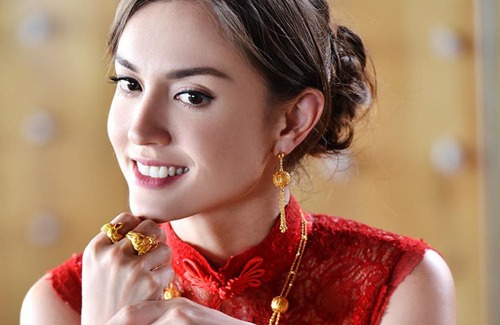 'Tiểu tam trơ trẽn nhất showbiz' hiện ra sao sau khi nhận 900 tỷ phí chia tay từ người tình tỷ phú?