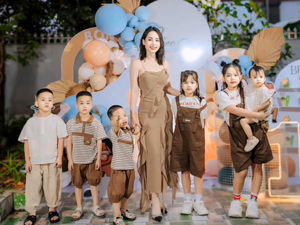 Vợ chồng Nghệ An cưới 11 năm đẻ 6 người con: Vẫn chưa muốn 'chốt sổ hộ khẩu'