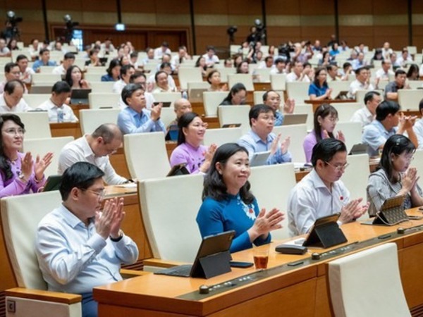 Quy định mới nhất vừa được Quốc hội thông qua: Người tham gia BHXH sau 1/7/2025 không được rút một lần
