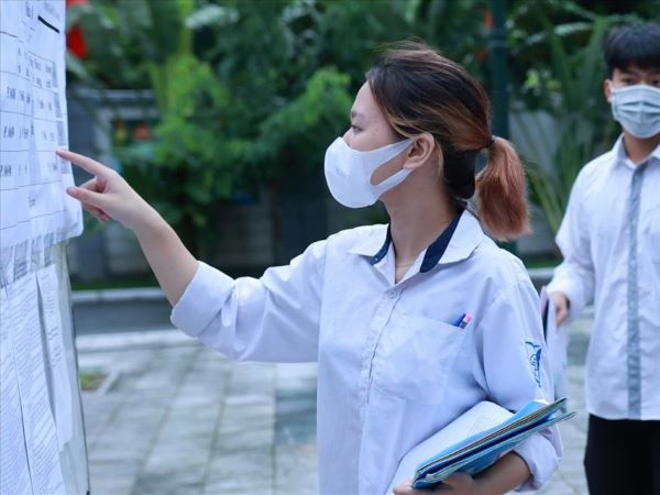 Hơn 3 điểm/môn vẫn trúng tuyển vào lớp 10 công lập tại Hà Nội
