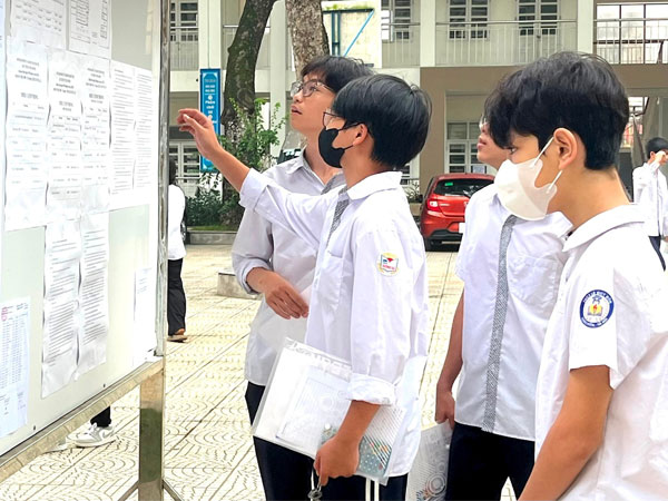 Hà Nội công bố điểm chuẩn lớp 10 chuyên năm 2024