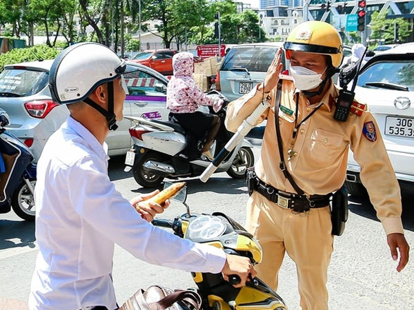 6 loại giấy tờ phải mang theo khi tham gia giao thông từ ngày 1/7/2024