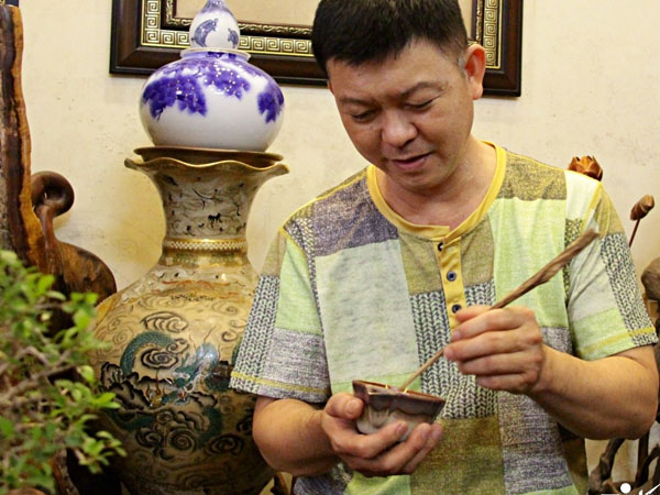 Dùng vàng 'hàn gắn vết thương', người đàn ông TPHCM khiến bao người tìm đến
