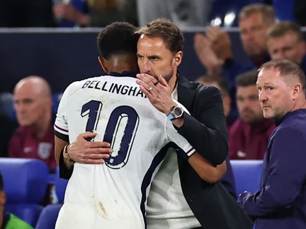 Chiếc đồng hồ này có gì đặc biệt mà HLV Gareth Southgate 'không bao giờ tháo ra' trong EURO 2024?