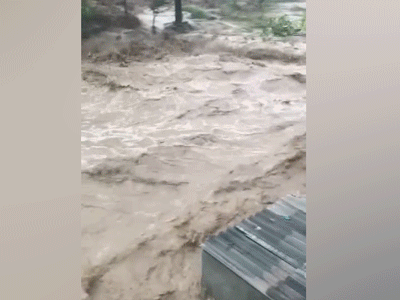VIDEO: Nước lũ cuồn cuộn đổ về, nhiều nơi ở Hà Giang lại ngập sâu