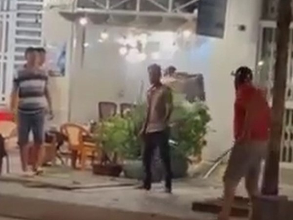 Đến hẹn không trả tiền, nam thanh niên chém bạn đứt lìa bàn tay