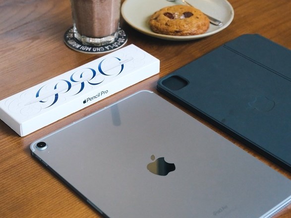 Ấn tượng đầu tiên về iPad Air chính hãng mới tại Việt Nam: Màu sắc đẹp, mạnh mẽ với chip M2, nhiều phụ kiện mới