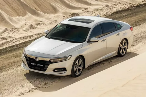 Giá xe Honda Accord tại Việt Nam đang giảm tới 220 triệu đồng
