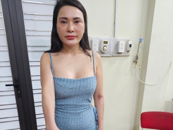 Ập vào căn hộ chung cư, cảnh sát phát hiện bí mật động trời của người phụ nữ xinh đẹp