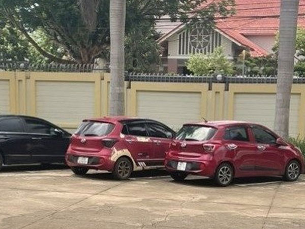 Lấy nhầm ô tô, người đàn ông lái xe đến công an trình báo