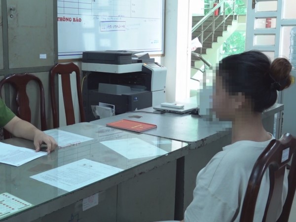Đôi nam nữ bị lừa bán sang Campuchia: Quá khứ khó ngờ của kẻ buôn người