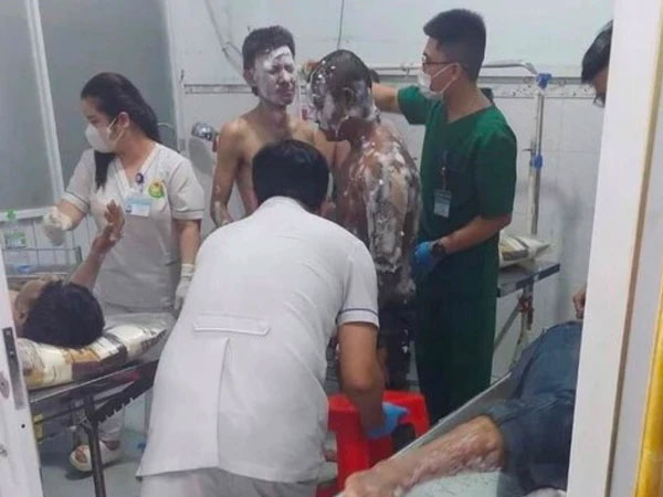 Nguyên nhân 9 công nhân bị hất văng, bỏng nặng sau tiếng nổ ở công ty gỗ