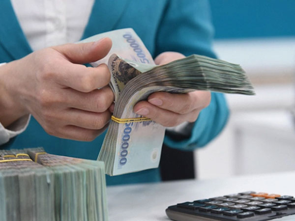 Chủ tịch tỉnh, thành phố đang hưởng mức lương bao nhiêu?