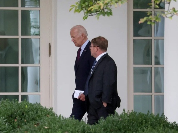 Báo Mỹ: Chuyên gia thần kinh học gặp bác sĩ của Tổng thống Biden nhiều lần