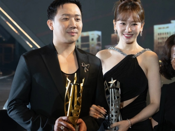 Clip: Lên nhận giải ở LHP châu Á Đà Nẵng 2024, Trấn Thành nhắn nhủ một điều đến Hari Won khiến khán giả vỗ tay rần rần