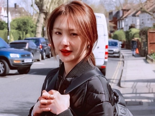 Trịnh Sảng bị chủ nợ truy đuổi ở Mỹ, 'mặt dày' xin tiền 2 bạn trai cũ để trả nợ 419 tỷ đồng